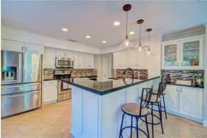 6520 NW 57th Ln, Parkland, FL 33067, Sold 07/31/20