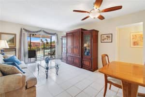 630 Tennis Club Dr, Wilton Manors, FL 33311, Sold 10/13/20