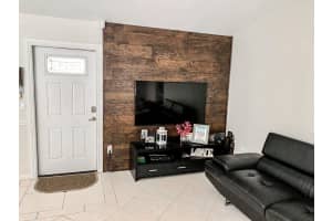 4738 NW 3rd St, Deerfield Beach, FL 33442, Sold 09/18/20