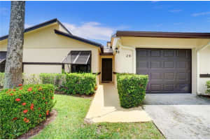 2 Ridge Pointe Dr b, Boynton Beach, FL 33435, Sold 08/05/20