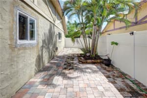 10669 Boca Entrada Blvd, Boca Raton, FL 33428, Sold 07/06/20