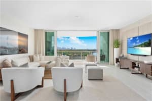 321 N Birch Rd, Fort Lauderdale, FL 33304, Sold 10/02/20