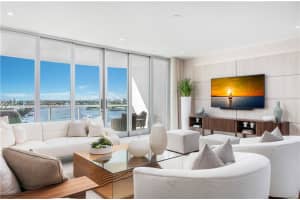 321 N Birch Rd, Fort Lauderdale, FL 33304, Sold 10/02/20