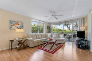 611 E Woolbright Rd, Boynton Beach, FL 33435, Sold 09/23/20