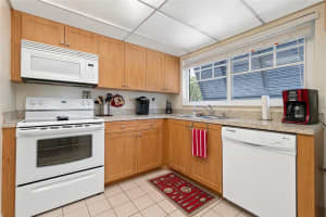 611 E Woolbright Rd, Boynton Beach, FL 33435, Sold 09/23/20