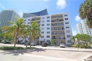 3000 Riomar St, Fort Lauderdale, FL 33304, Sold 06/17/21