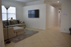 8000 NW 70th Ave, Parkland, FL 33067, Sold 07/06/20