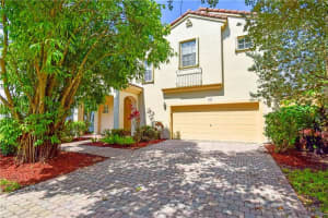 934 NW 126th Ave, Coral Springs, FL 33071, Sold 08/06/20