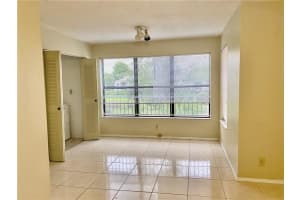 2866 S University Dr, Davie, FL 33328, Sold 04/26/21