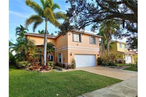 331 SW 190th Ave, Pembroke Pines, FL 33029, Sold 08/07/20
