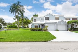8486 NW 78th Ct, Tamarac, FL 33321, Sold 09/18/20
