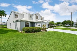 8486 NW 78th Ct, Tamarac, FL 33321, Sold 09/18/20