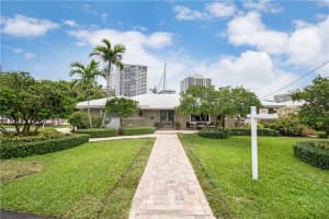 65 Castle Harbor Isle Dr, Fort Lauderdale, FL 33308, Sold 09/21/20