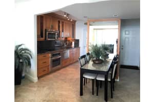 333 NE 21st Ave, Deerfield Beach, FL 33441, Sold 08/07/20
