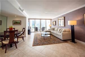 2200 NE 33rd Ave #4b, Fort Lauderdale, FL 33305, Sold 09/22/20