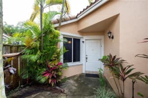 10055 NW 5th St, Plantation, FL 33324, Sold 10/08/20