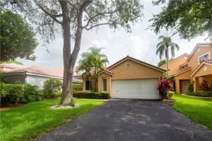 10055 NW 5th St, Plantation, FL 33324, Sold 10/08/20