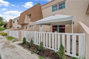 8081 NW 11th St, Margate, FL 33063, Sold 09/02/20