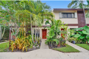 3062 S Oakland Forest Dr, Oakland Park, FL 33309, Sold 07/27/20