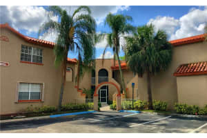 8842 SW 3rd St, Pembroke Pines, FL 33025, Sold 08/25/20