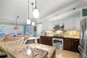 3833 Sanctuary Dr, Coral Springs, FL 33065, Sold 08/10/20