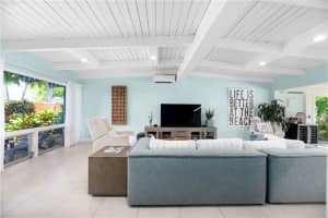 12 Sunset Ln, Pompano Beach, FL 33062, Sold 11/09/20