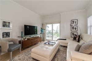 341 N Birch Rd, Fort Lauderdale, FL 33304, Sold 12/08/20