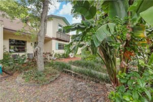 178 NE 6th Ct, Dania Beach, FL 33004, Sold 08/04/20