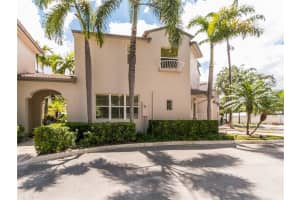 1900 Oceanwalk Ln, Pompano Beach, FL 33062, Sold 08/07/20
