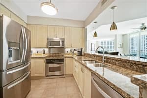 350 SE 2nd St, Fort Lauderdale, FL 33301, Sold 10/02/20