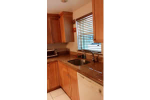 807 W Oakland Park Blvd APT H7, Wilton Manors, FL 33311, Sold 09/17/20