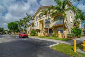 8906 W Flagler St, Miami, FL 33174, Sold 11/16/20