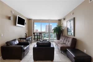350 SE 2nd St, Fort Lauderdale, FL 33301, Sold 05/21/21