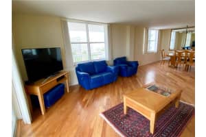 1 Las Olas Cir, Fort Lauderdale, FL 33316, Sold 04/09/21