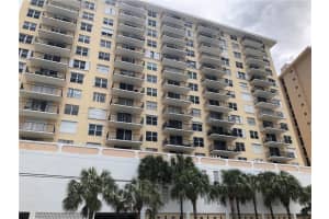 427 Golden Isles Dr #6h, Hallandale Beach, FL 33009, Sold 09/18/20