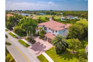 12441 N Stonebrook Cir, Davie, FL 33330, Sold 08/28/20