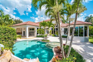 12441 N Stonebrook Cir, Davie, FL 33330, Sold 08/28/20