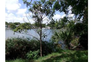 5820 N Farragut Dr, Hollywood, FL 33021, Sold 07/13/20