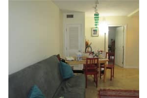 1470 N Dixie Hwy, Fort Lauderdale, FL 33304, Sold 09/25/20