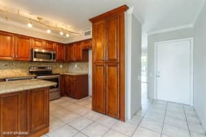 5270 NE 6th Ave, Fort Lauderdale, FL 33334, Sold 09/25/20