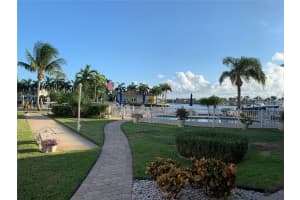 3216 SE 12th St, Pompano Beach, FL 33062, Sold 02/15/21