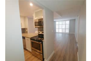 1800 N Andrews Ave #4j, Fort Lauderdale, FL 33311, Sold 10/05/20