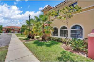 3529 NW 29th Pl, Lauderdale Lakes, FL 33311, Sold 08/17/20