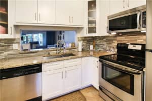 5531 Lakeside Dr, Margate, FL 33063, Sold 09/29/20