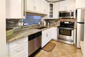 5531 Lakeside Dr, Margate, FL 33063, Sold 09/29/20