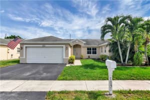 7051 SW 39th Ct, Davie, FL 33314, Sold 08/25/20