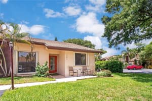 3064 S Oakland Forest Dr, Oakland Park, FL 33309, Sold 09/03/20