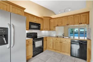 5028 E Lakes Dr, Pompano Beach, FL 33064, Sold 08/20/20