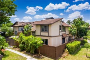 2081 Bayberry Dr, Pembroke Pines, FL 33024, Sold 09/01/20