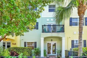 238 S Latitude Cir, Delray Beach, FL 33483, Sold 08/28/20